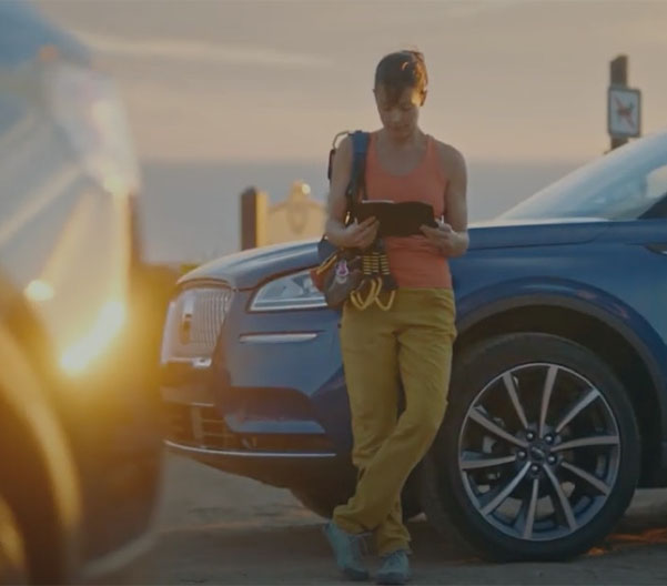 Customer with remote Lincoln Service