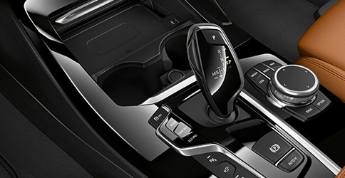 2021 BMW X3 gear shift