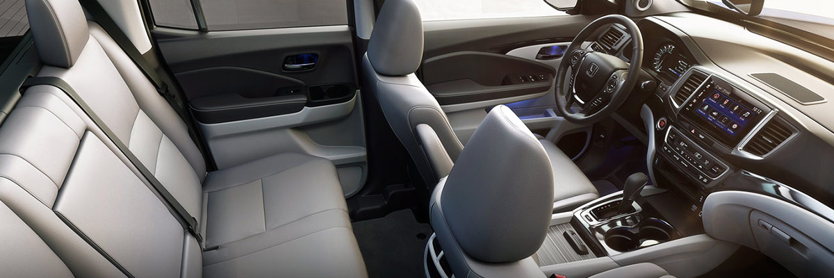2019 Honda Ridgeline Interior & Technology 