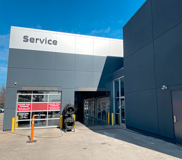 Conicelli Nissan Dealership Service