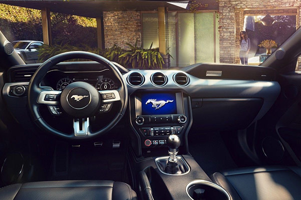 2019 Ford Mustang Interior & Technology 