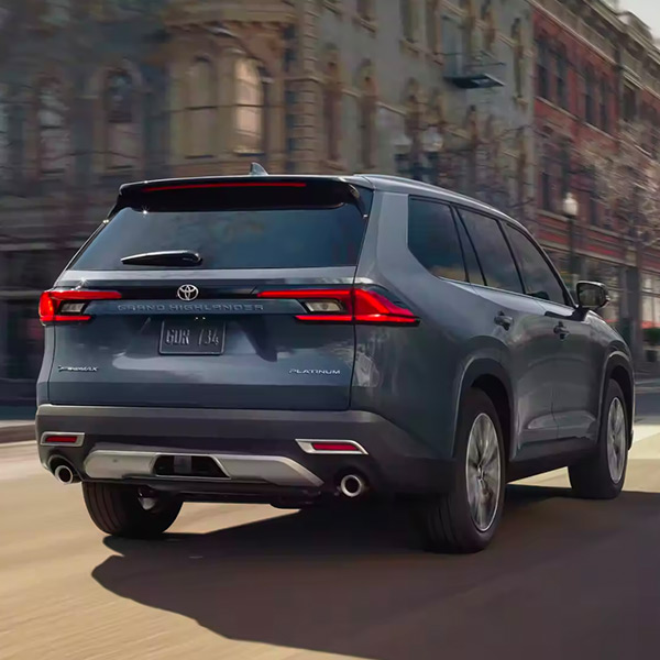 Rear view of Grand Highlander