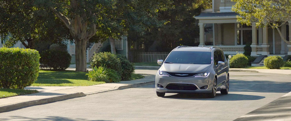 2018 Chrysler Pacifica Specs & Safety Features